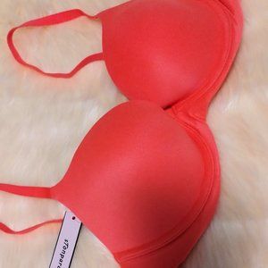 NWT Underwire Bra Smoothing Seamless Padded T-Shirt Bras (36C)…